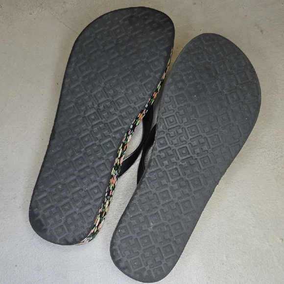 Tory Burch Classic Wedge Flip Flop w/ BOX Black Sandals with Floral Size 7 - Picture 5 of 10
